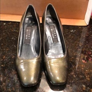 STUART WEITZMAN greyish green patent leather heels